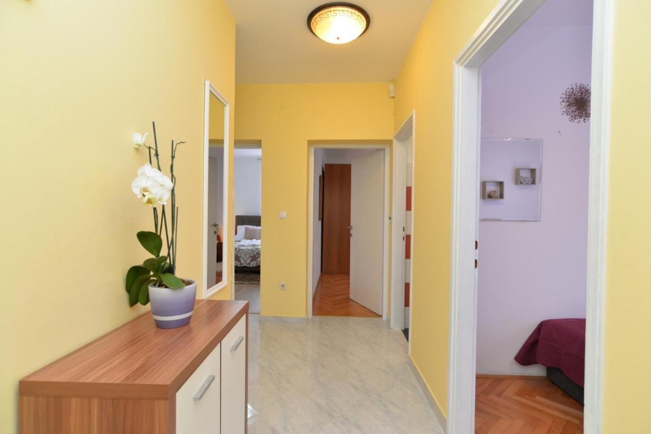 Apartments Violete 742 Pula Exterior foto